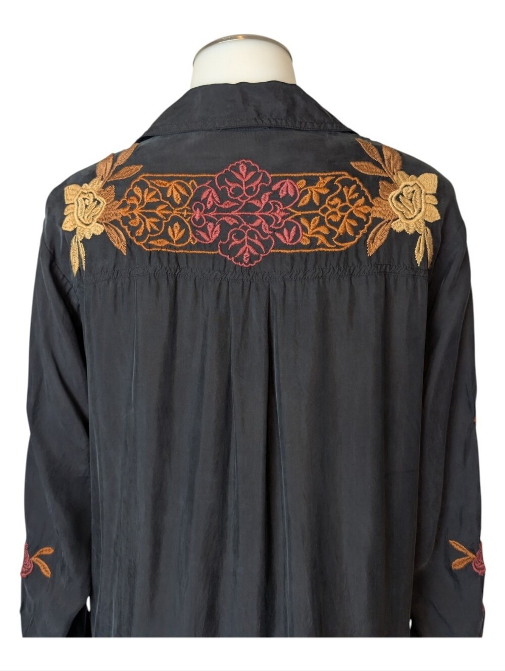 Johnny Was Kiana Relaxed Overshirt Dress Embroidery Button Up Size Small - Picture 9 of 11